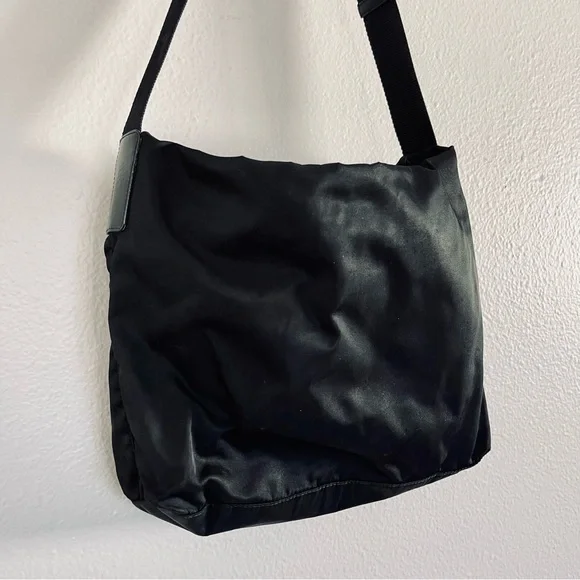 ⬇️ PRICE DROP⬇️Prada Black Nylon Crossbody Bag Adjustable strap - Picture 5 of 13